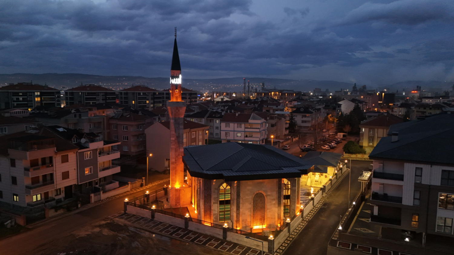 Bedri Huy ve Ailesi Camii